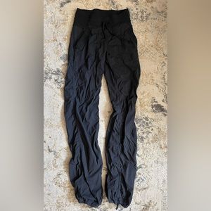 Lululemon Studios size2